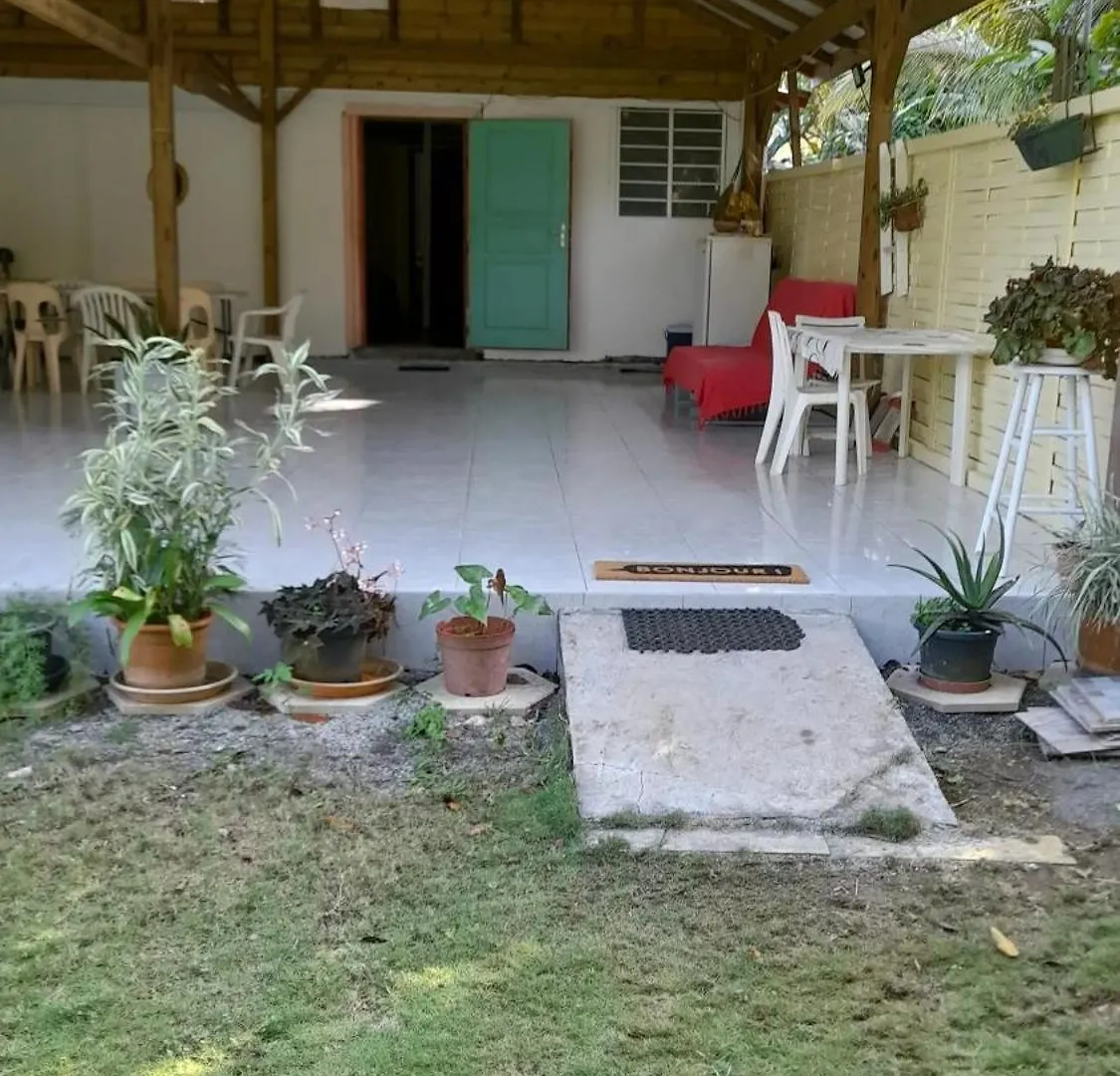 Maison Chaleureuse A Petit-Bourg 0*,  Guadeloupe