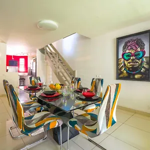  Hébergement de vacances Triplex Yasuke: Vivez L'experience Pop Art Et Geek En Plein Coeur De